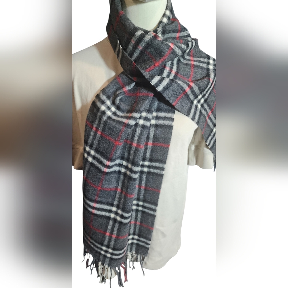 Burberry Classic Plaid 100% Cashmere Scarf - Picture 2 of 3